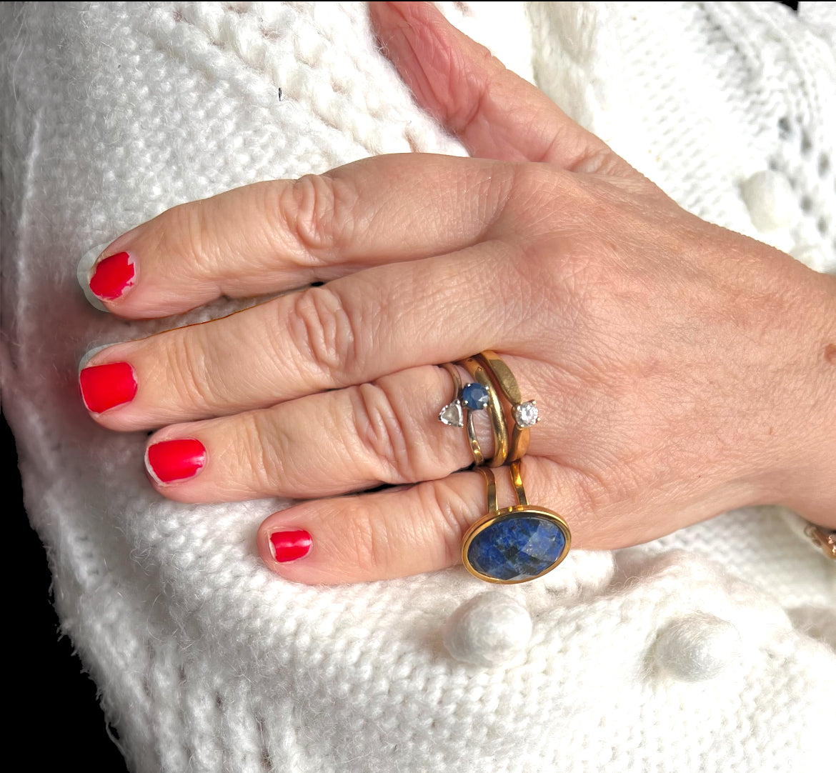 HIMMLISCHER LAPISLAZULI-AURA-RING